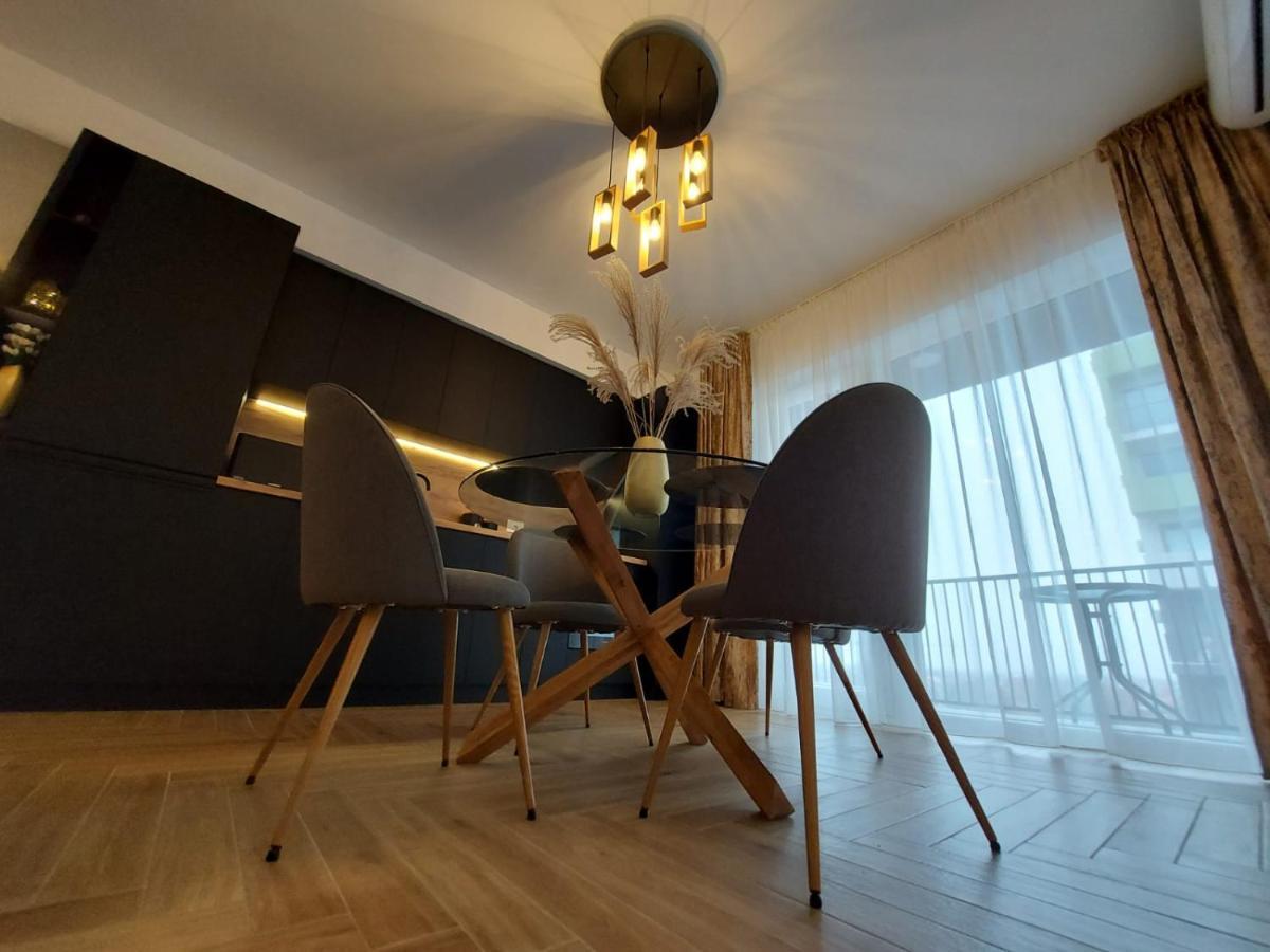 Panoramic Apartments Oradea Buitenkant foto