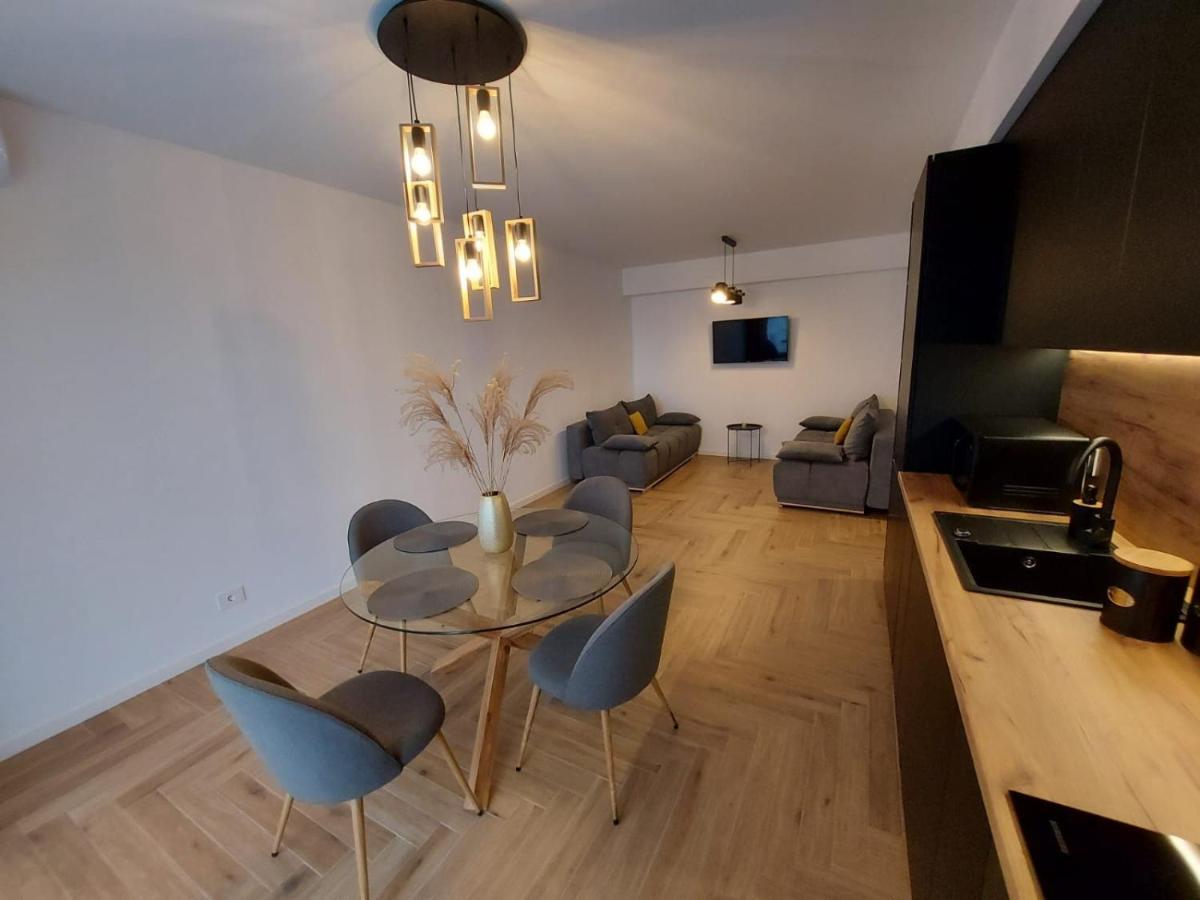 Panoramic Apartments Oradea Buitenkant foto