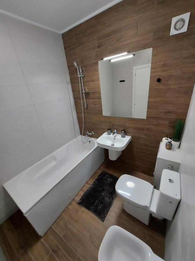 Panoramic Apartments Oradea Buitenkant foto