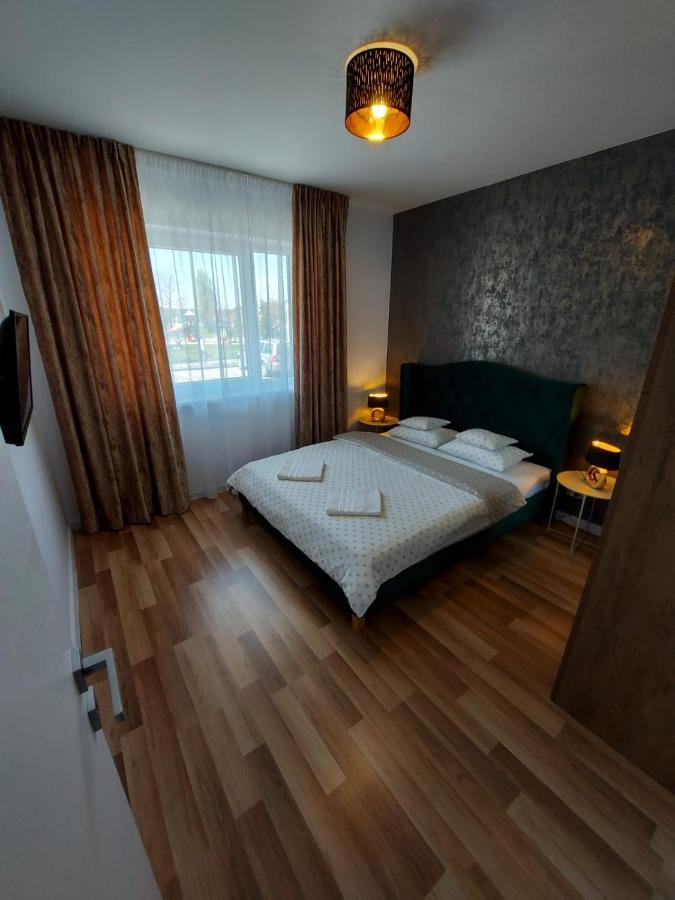 Panoramic Apartments Oradea Buitenkant foto