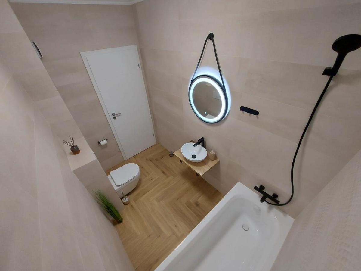 Panoramic Apartments Oradea Buitenkant foto