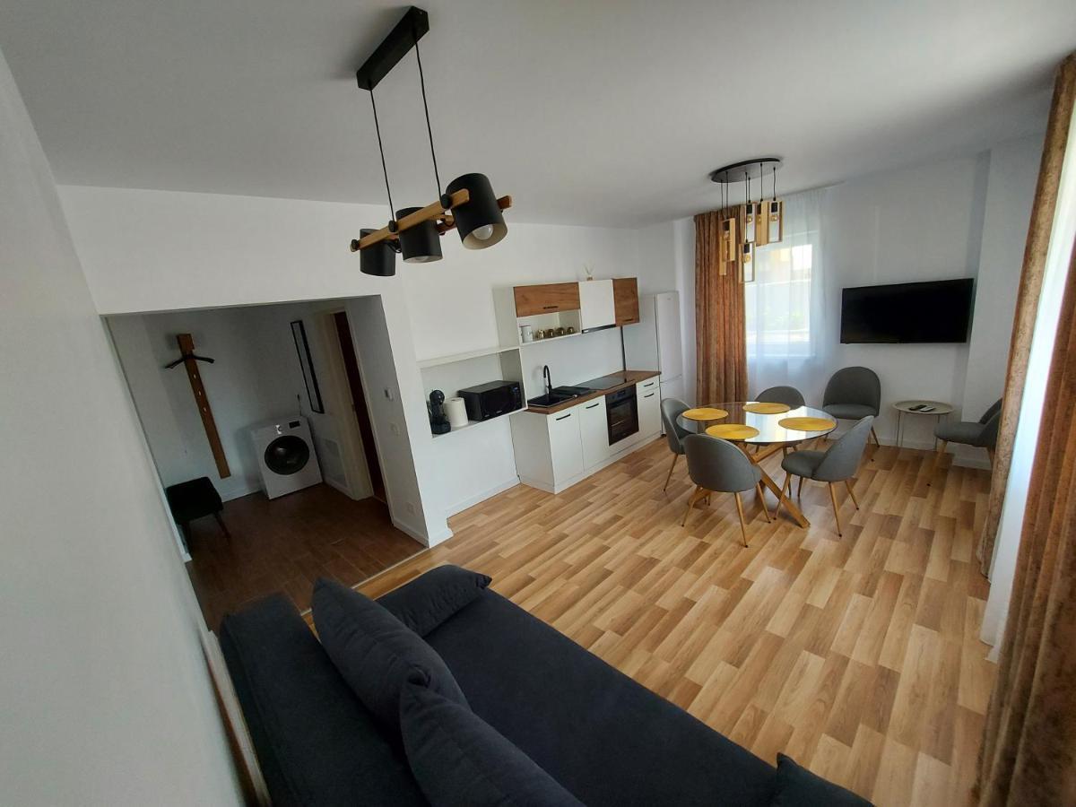 Panoramic Apartments Oradea Buitenkant foto